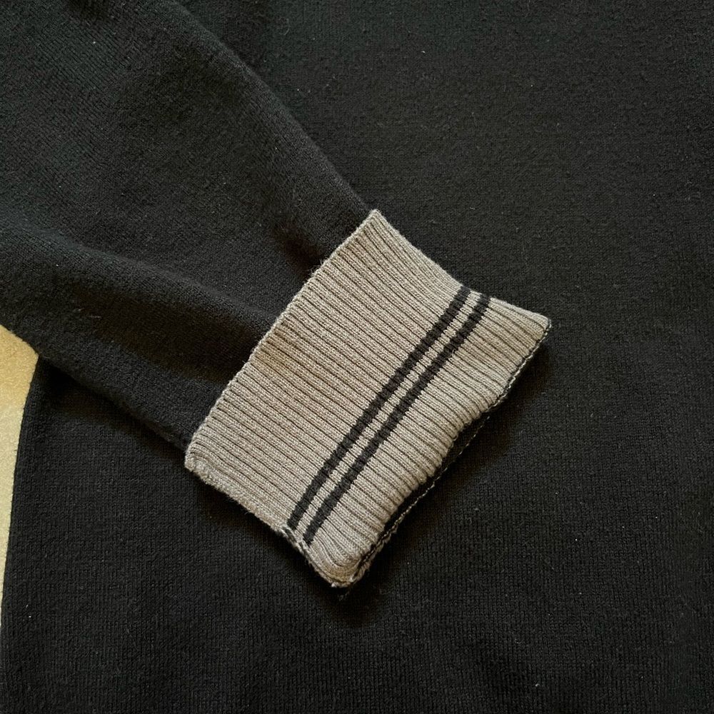 Oakley black and grey V neck sweater - Picture 5 of 6